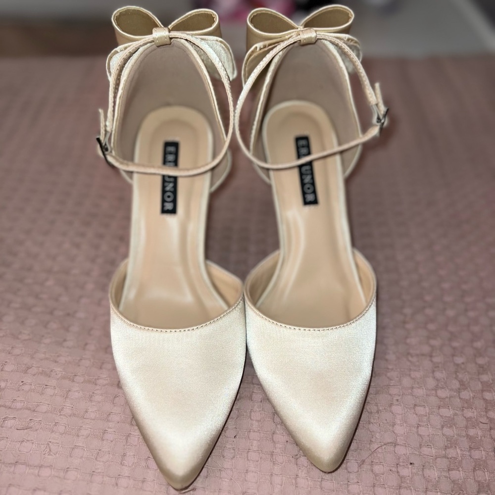 Gold Formal Wedding Ankle Strap Satin Heels With Bow Back Size 5 And 3 Inch Heel